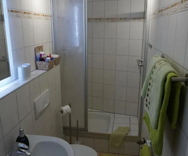 Weingut Gobel-schausten 公寓